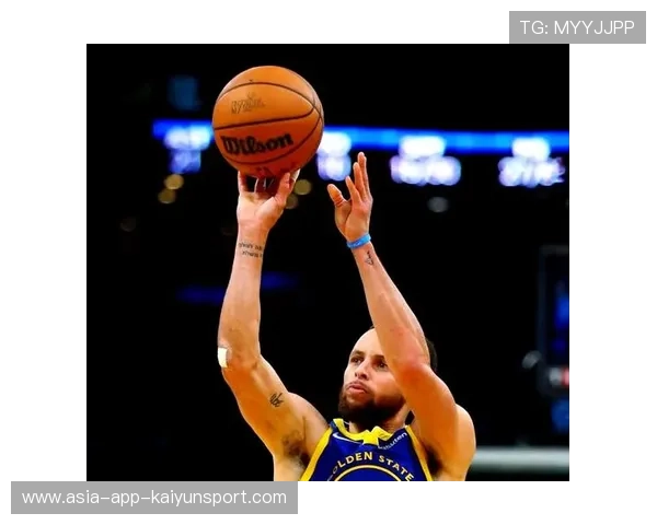 库里夜间拍片教小孩投篮的流程,视频被家长称为神器 库里夜间拍片教小孩投篮的流程,视频被家长称为神器