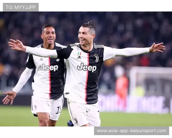 尤文图斯4比1血洗帕尔马,布雷默角球混战中头球梅开二度 尤文图斯4比1血洗帕尔马,布雷默角球混战中头球梅开二度